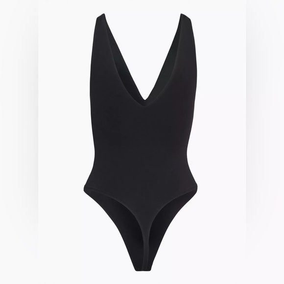 Babaton Contour V neck Bodysuit - Picture 2 of 7